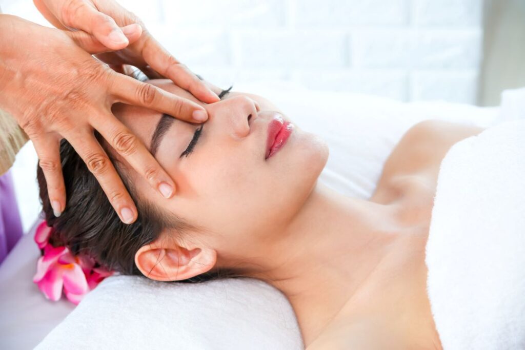 Korean Facial Massage Benefits: How Circulation Improves Skin Tone Naturally